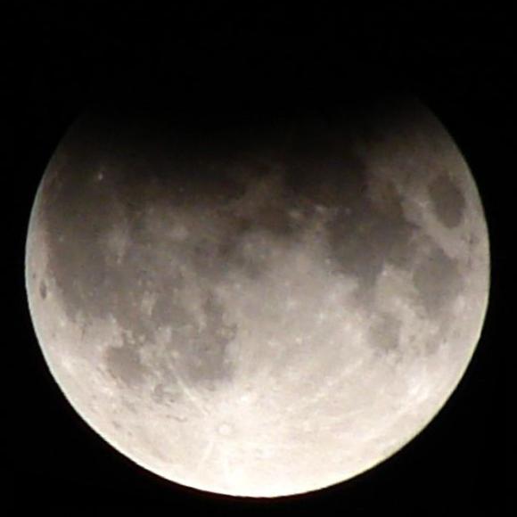 File:Partial lunar eclipse Sept 7 2006-Mikelens.jpg