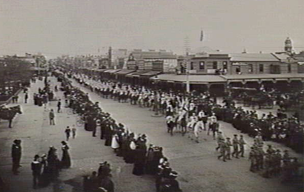 File:Gala-day-geelong.jpg