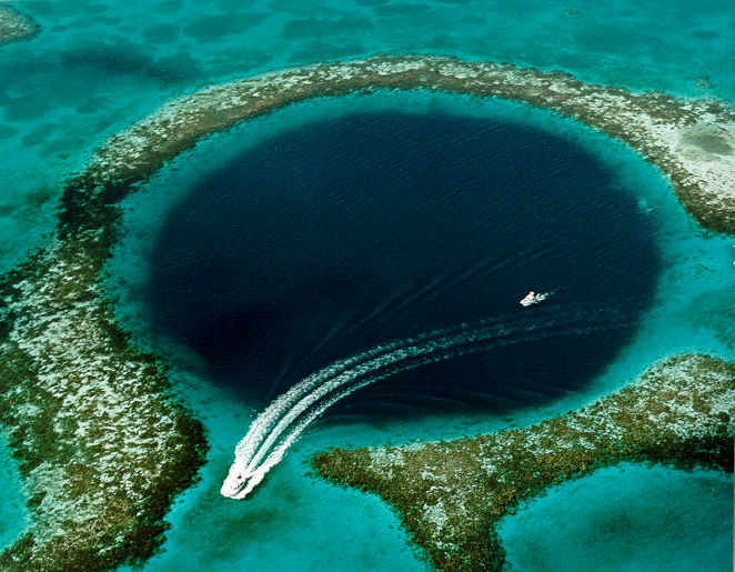 File:Great Blue Hole.jpg