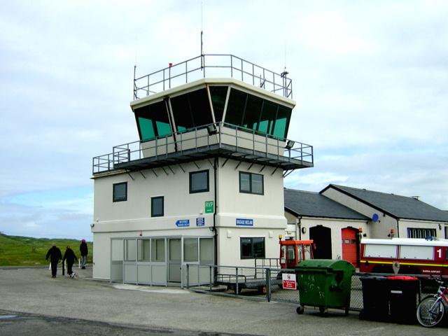 Файл:Barra Airport, control tower.jpg