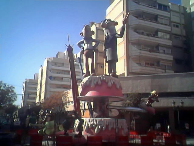 Файл:Falla con mortadelo y filemon.jpg