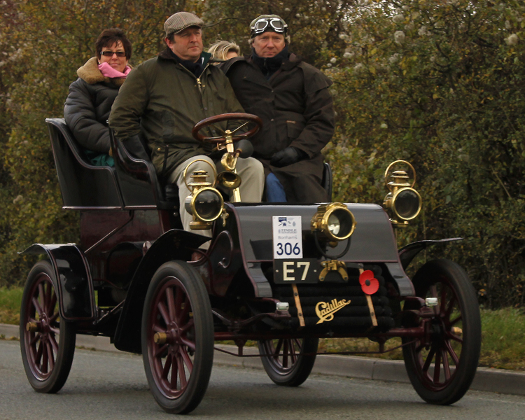 Файл:Cadillac 1903 Tonneau on London to Brighton VCR 2010.jpg