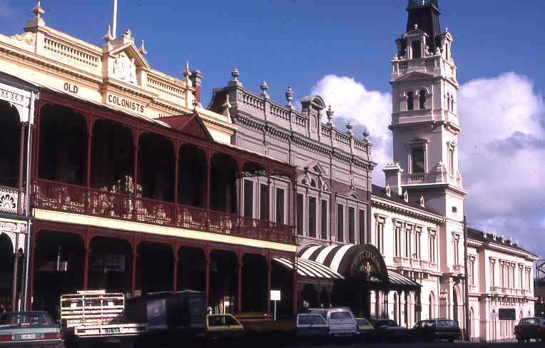 File:VictorianBuilding0003.jpg