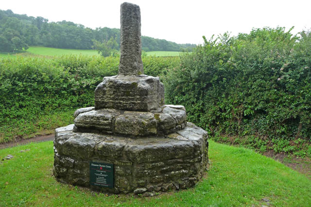 Archivo:Dunster Butter Cross - geograph.org.uk - 1702292.jpg