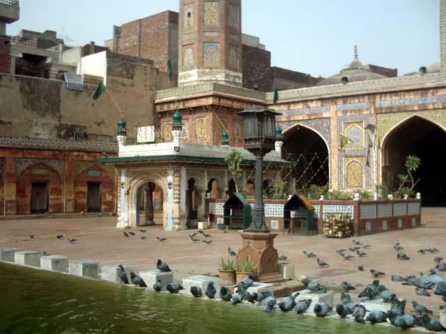 File:June21 2004-Wazir Khan Mosque Lahore (21).jpg