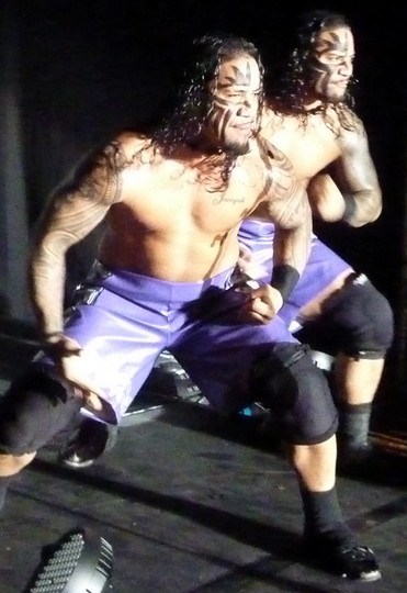 File:The Usos in Minehead.jpg