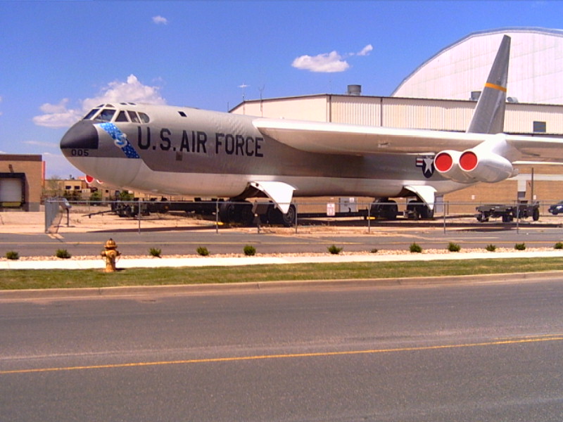 File:B-52BStratofortressAtWingsMuseum.jpg