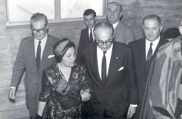 File:Elena y Arturo.jpg