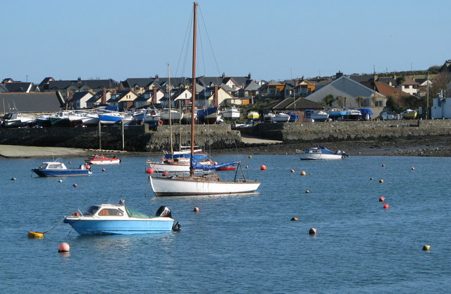 File:Groomsport Harbour (2) - geograph.org.uk - 728773.jpg