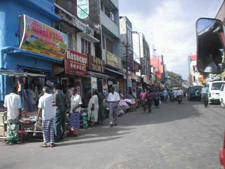 File:Galle-street3.jpg