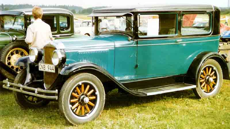 File:Pontiac Six 2-Door Sedan 1928.jpg