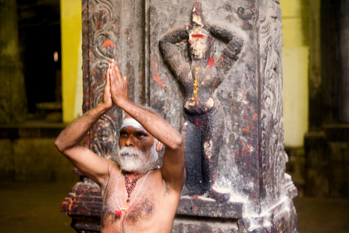 File:Indian sadhu performing namaste.jpg