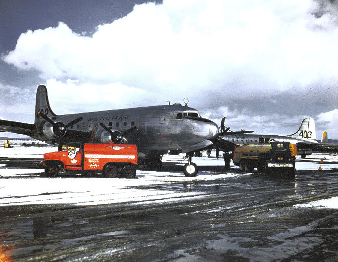 File:60thtcg-c54-berlinairlift-1948.jpg