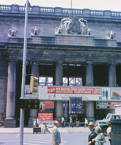 File:Penn Station demolition, June 25, 1966.jpg