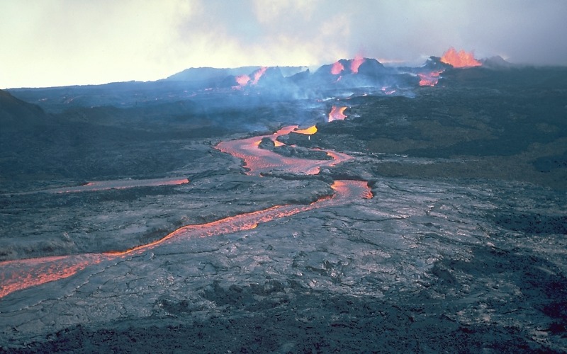 Файл:Aa channel flow from Mauna Loa.jpg