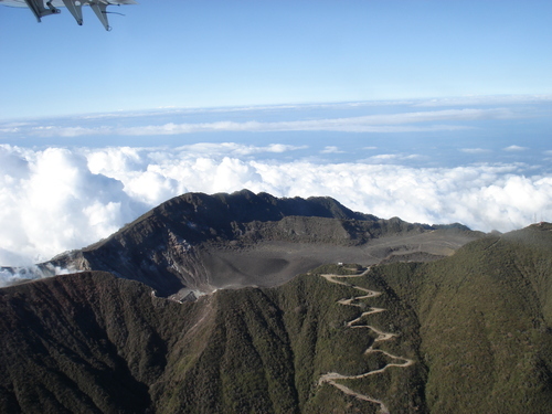 Archivo:Volcan turrialba.jpg