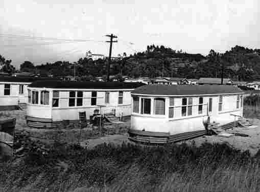 File:Class 1 Homes in Old Town.jpg