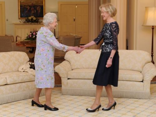 File:Queen Elizabeth II and Quentin Bryce (2011) 2.jpg