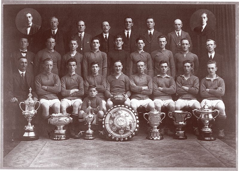 Archivo:Linfield F.C. 1921-22 squad.jpg