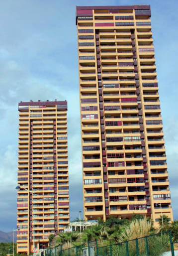 Archivo:Terrazas-Benidorm.jpg