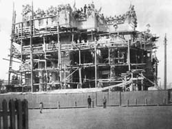 File:House with Chimaeras during construction.jpg