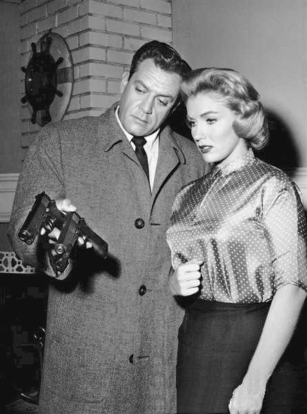 Archivo:Raymond Burr Perry Mason 1960.jpg