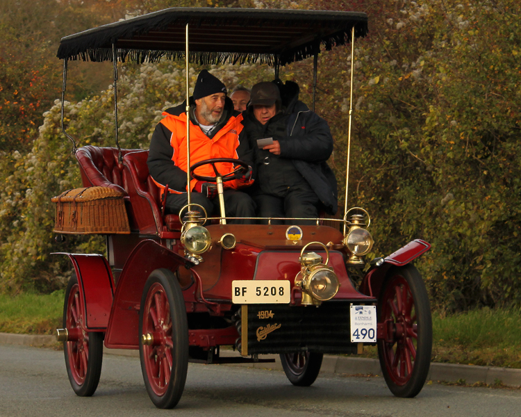 Файл:Cadillac 1904 Tonneau on London to Brighton VCR 2010.jpg