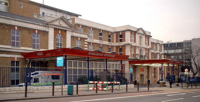 File:Kings college hosiptal ambulance entrance.jpg