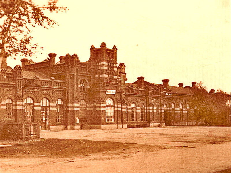 Файл:Railwaystation velikiye luki.jpg