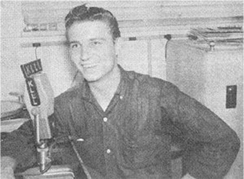 File:Waylon Jennings KLLL.jpg