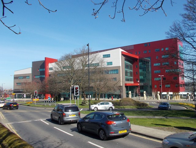 File:Barnsley College - viewed from Church Lane (geograph 5323850).jpg