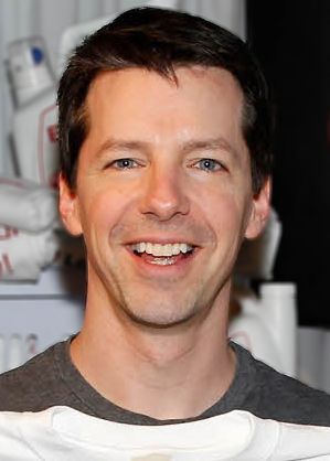 Файл:Sean Hayes (portrait).jpg