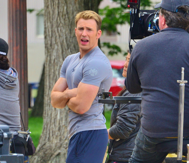 Файл:Chris Evans filming Captain America in DC.jpg