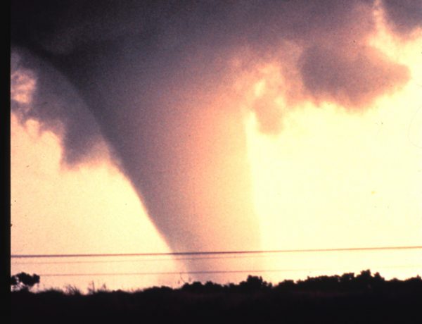 File:Union City, Oklahoma F4 tornado 1973.jpg