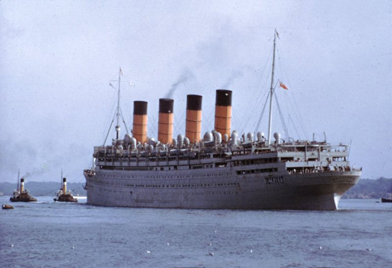 File:Aquitania in Southampton 1947.jpg