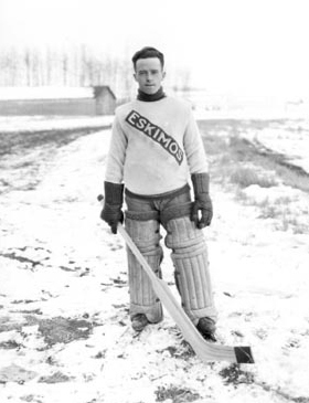 File:Bill Tobin, Edmonton Eskimos.jpg