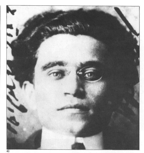 Archivo:Gramsci 1915.jpg