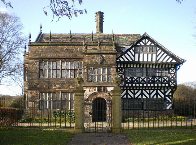 File:Hall i' th' Wood - geograph.org.uk - 1223940.jpg