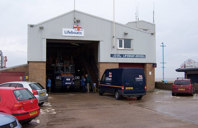 File:Lifeboat Station - Skegness - geograph.org.uk - 780022.jpg