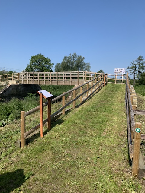 thumb footbridge