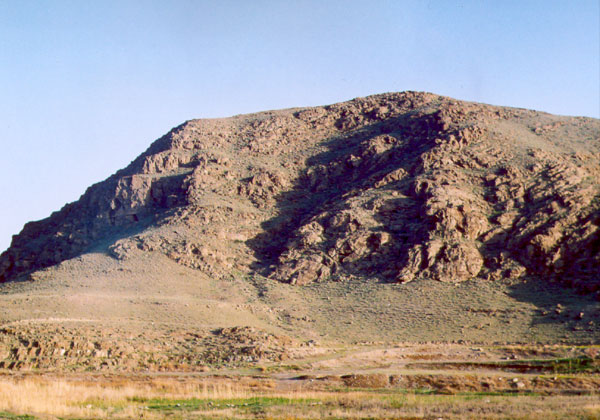 File:Sadarak Mountain.jpg