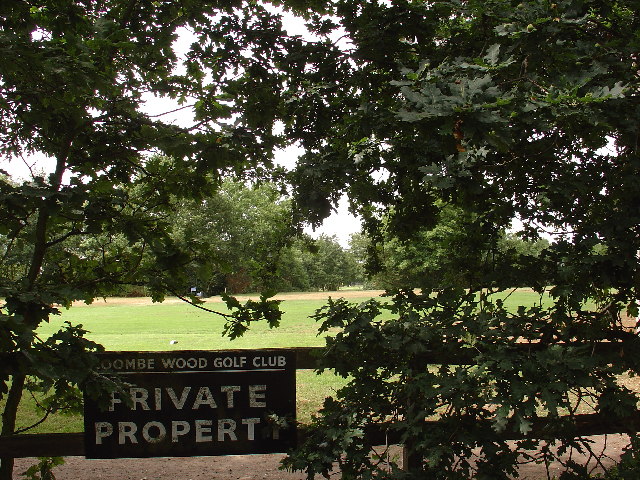 File:Coombe Wood Golf Club - geograph.org.uk - 31737.jpg