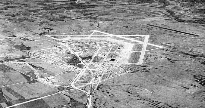 File:Walnut Ridge Army Airfield - Oblique Airphoto.jpg