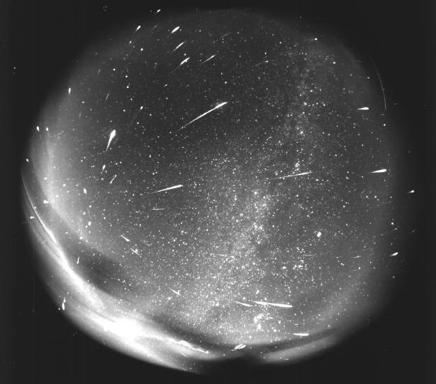 File:AGOModra Leonids98.jpg