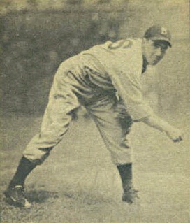 File:Van Lingle Mungo 1940 Play Ball card.jpeg