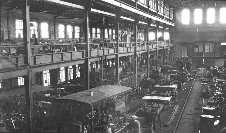 File:Holt East Peoria 1910 interior left.jpg