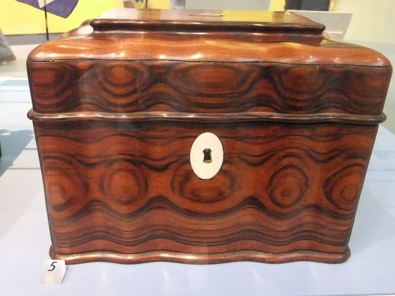 Файл:Wooden tea caddy, Museum of Liverpool.jpg