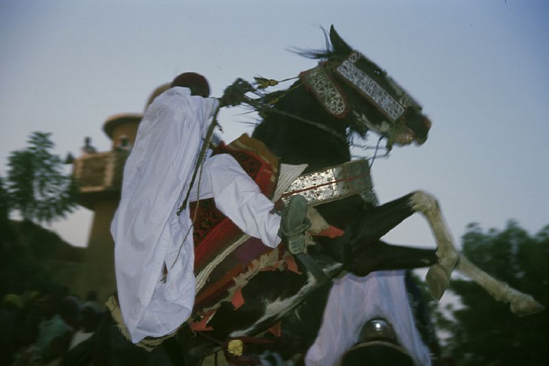 File:Zinder sultans horsemen festival.jpg