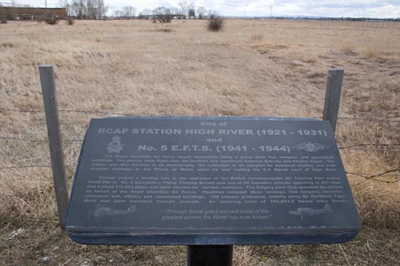 File:High River Air Station.jpg