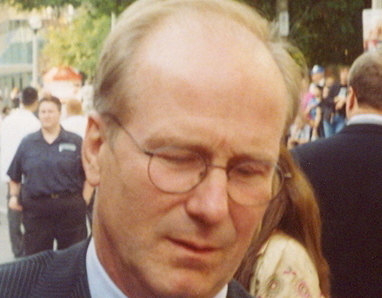 Файл:William Hurt (2005) (headshot).jpg